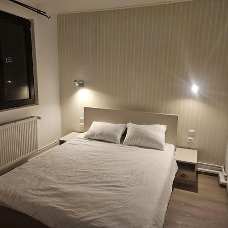Stanford Aparthotel Gara De Nord ブカレスト エクステリア 写真