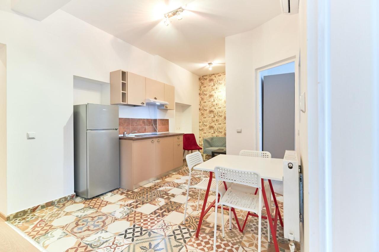 Stanford Aparthotel Gara De Nord ブカレスト エクステリア 写真