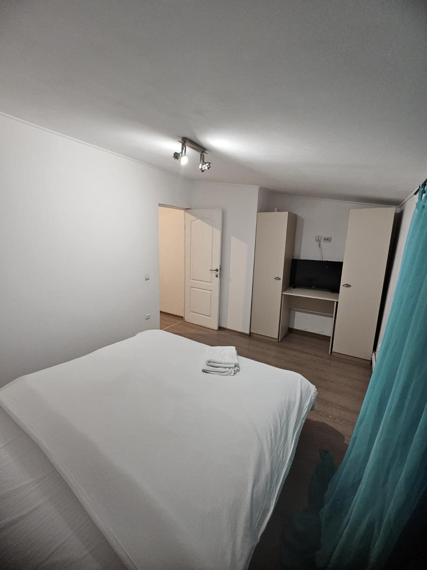 Stanford Aparthotel Gara De Nord ブカレスト エクステリア 写真